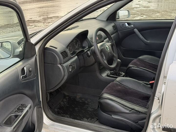 Skoda Octavia 1.8 МТ, 2004, 274 715 км