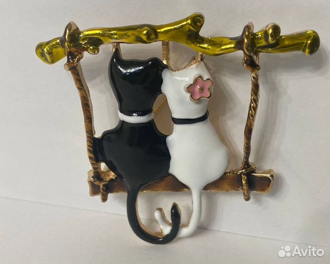 Брошь кошка