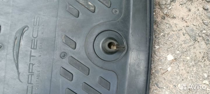 Резиновый коврик Nissan Almera Classic