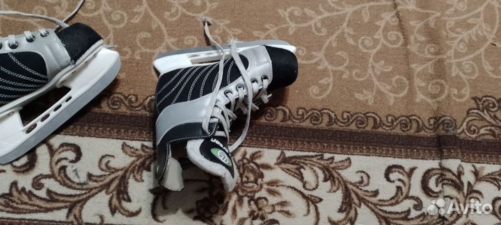 Коньки хоккейные larsen