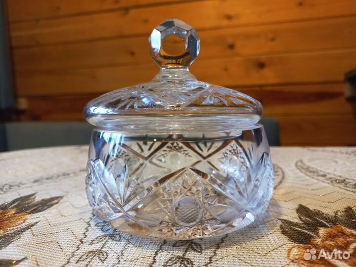 Конфетница с крышкой хрусталь