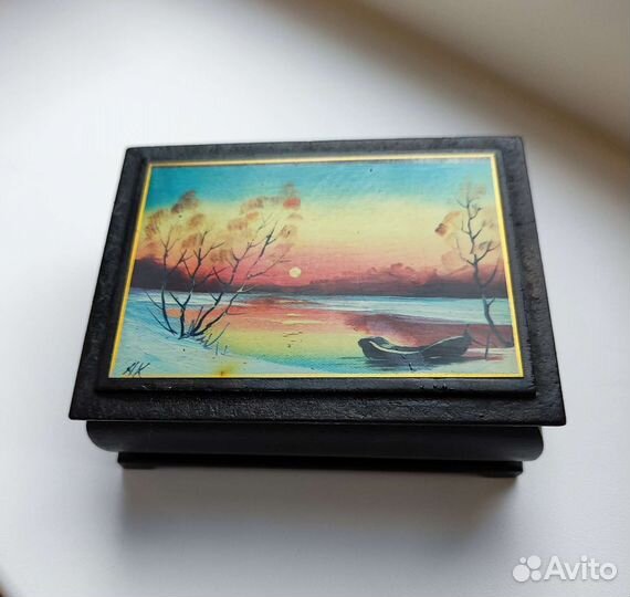Шкатулка лаковая миниатюра