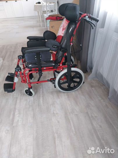 Продам инвалидную коляску