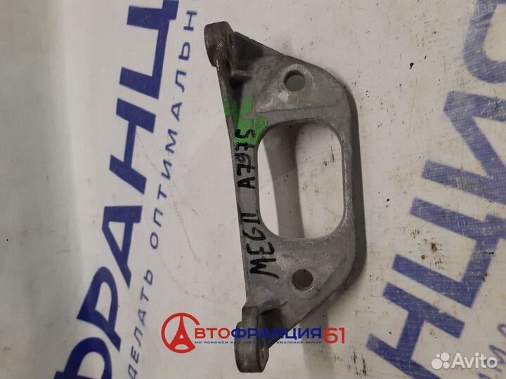 Кронштейн опоры кпп, 8200277212 renault megane 2