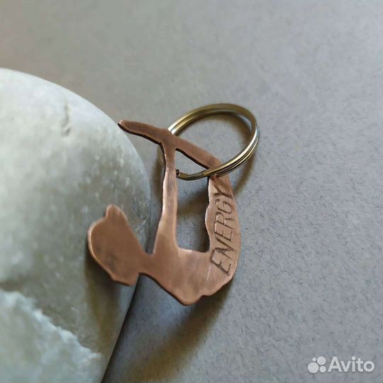 Брелок Йога, vegan Брелки металлические