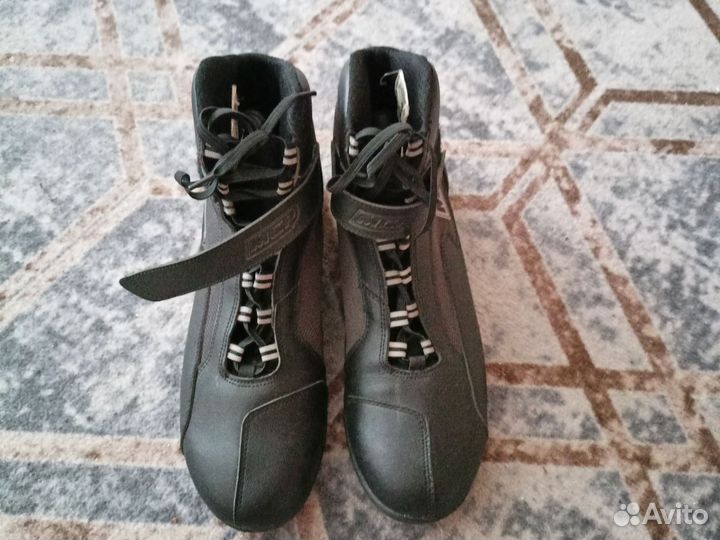 Мотоциклетные ботинки 42