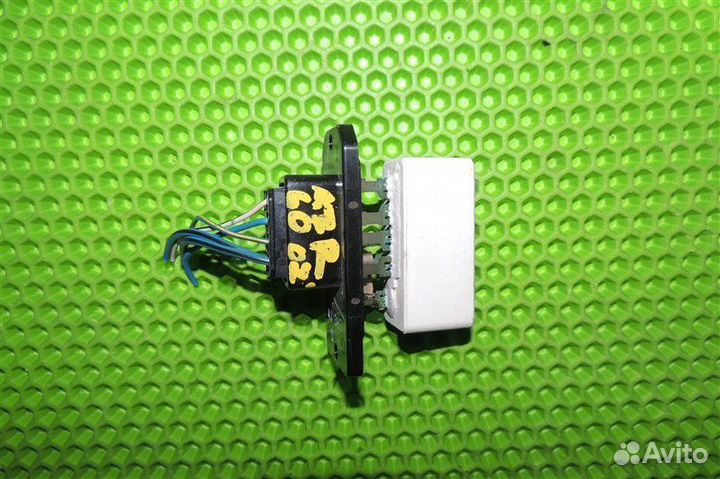 Реостат печки Toyota Voxy AZR60 1azfse 2007