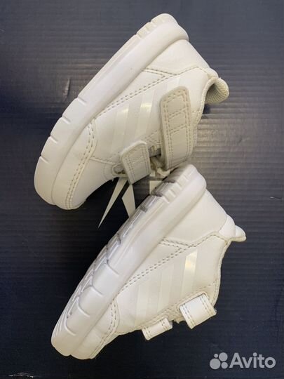 Кроссовки Adidas