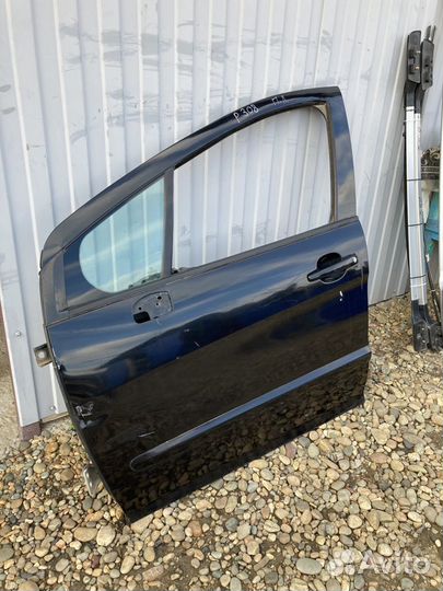 Передняя левая дверь Пежо 308, 408