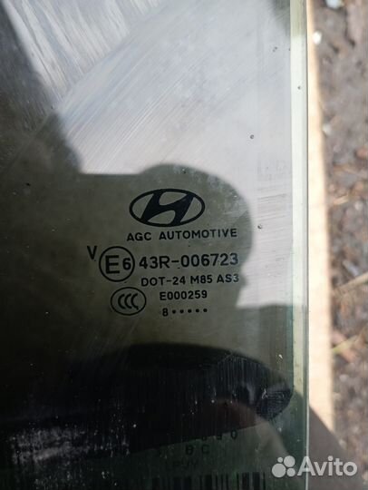 Стекло задней левой двери на Хендай Туксон 2018 го