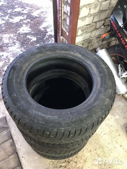 Hankook Winter I'Pike 215/65 R16