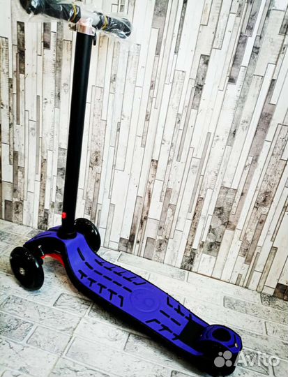 Самокат новый трехколесный детский