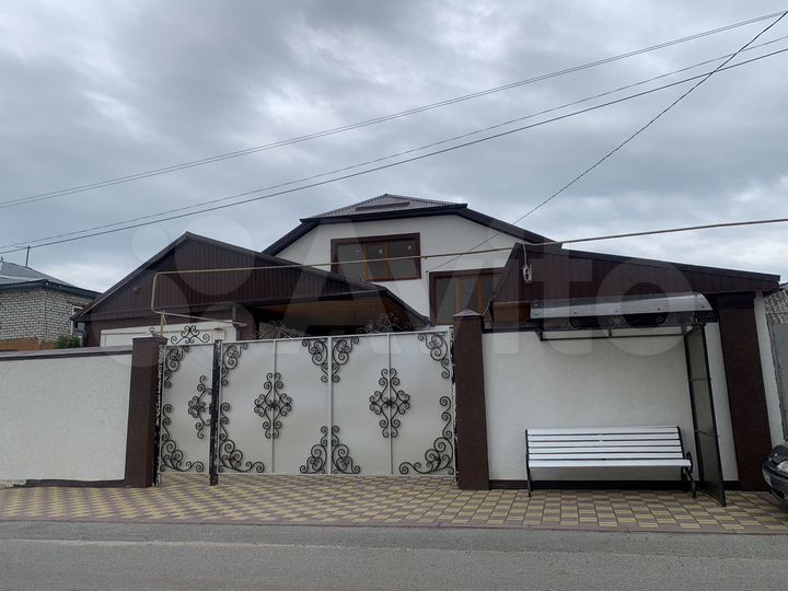 Дом 250 м² на участке 8 сот.