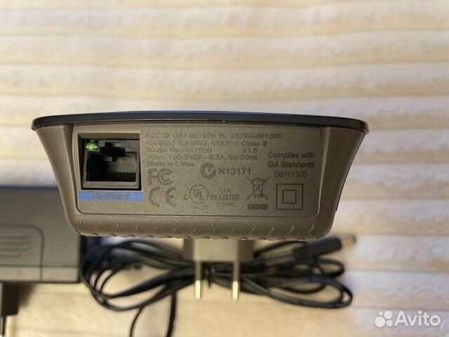 Wifi роутер Cisco и репитер (усилитель сигнала)