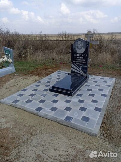 Памятники из гранита, комплексы, благоустройство