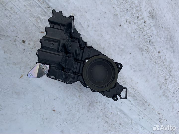 Штат. сабвуфер от Lexus, mark levinson 2748009401