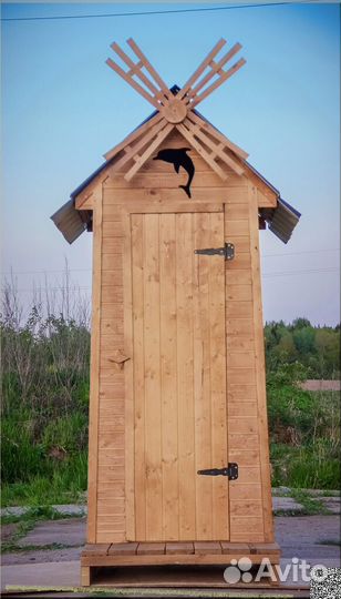 Уличный туалет деревянный
