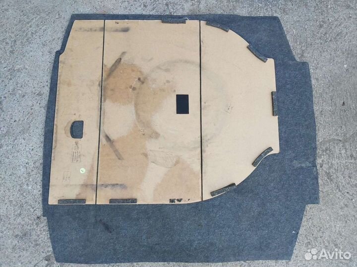 Пол багажника шкода Рапид