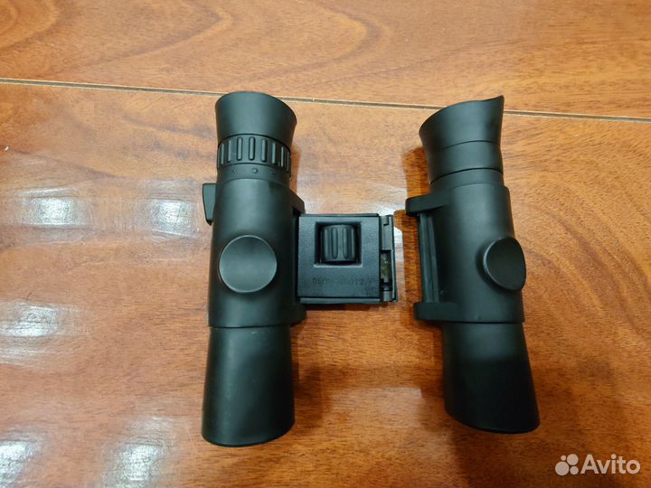 Бинокль Steiner SkyHawk 10х26 (на запчасти)