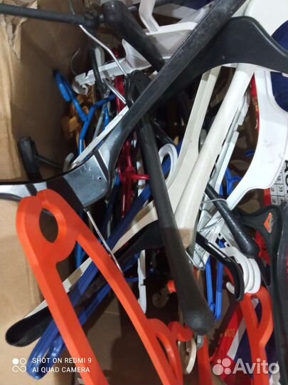 Вешалки плечики б/у разные