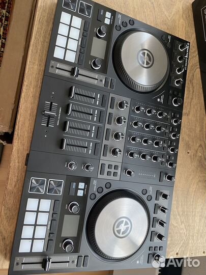 DJ контроллер Traktor Kontrol S4 Mk3 (Новый)