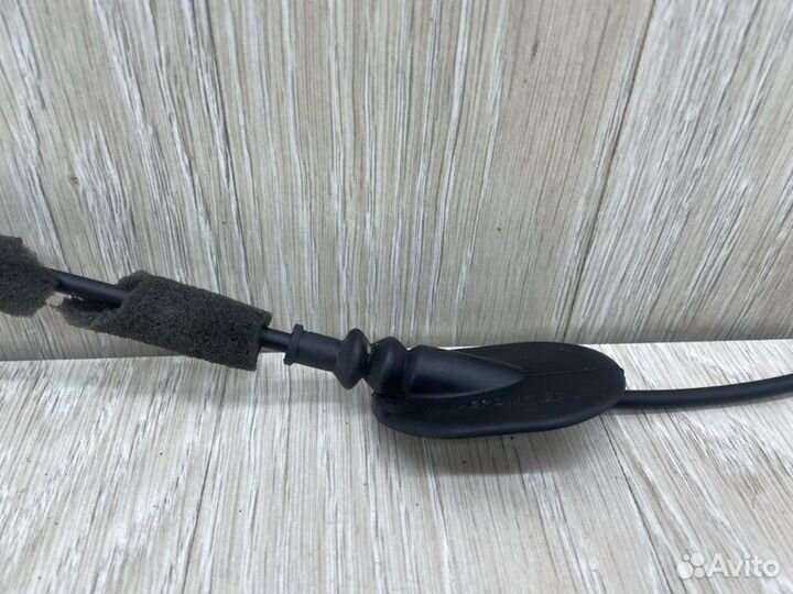 Трос замка двери передний Renault Kaptur