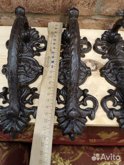 Ручка чугунная