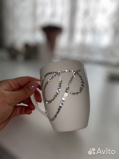 Инкрустация стразами