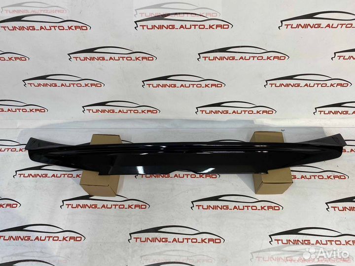 Спойлер Под стекло Lexus LX570 Wald W2318