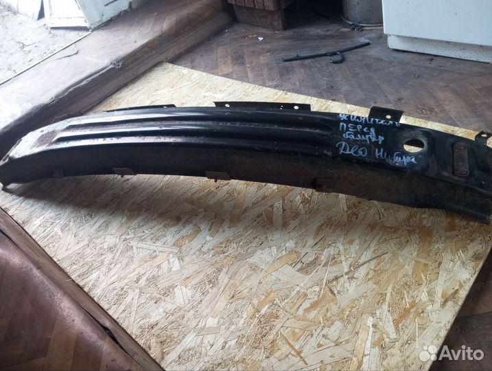 Усилитель переднего бампрера део нубира 1