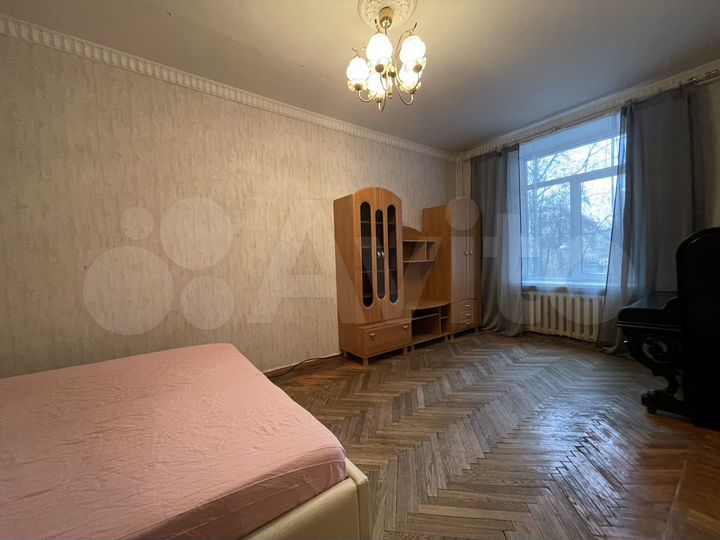 2-к. квартира, 70,6 м², 2/4 эт.