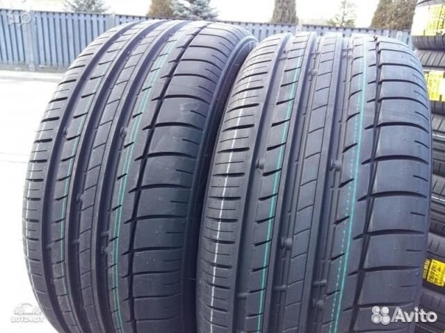 Triangle Sports TH201 245/30 R20 93V