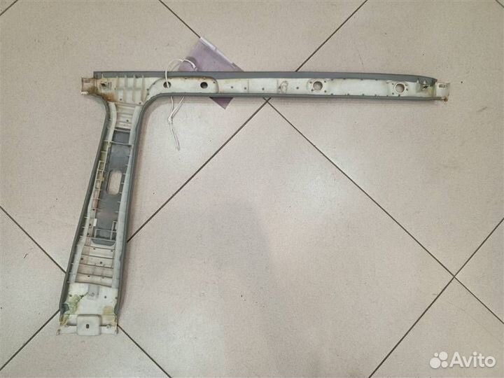 Обшивка стойки средняя левая (внутри) Toyota Land