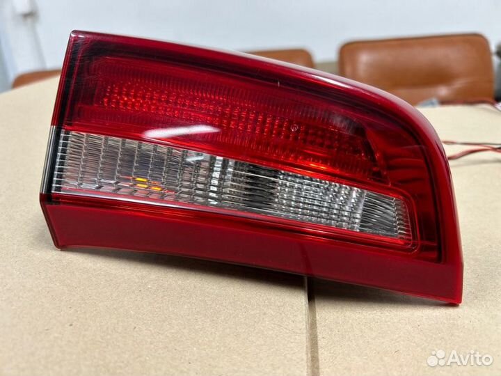 Фонарь в крышку багажника левый Volvo S 60 седан