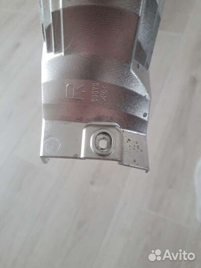 Маска фары на поворотник сузуки гранд витара 2008г