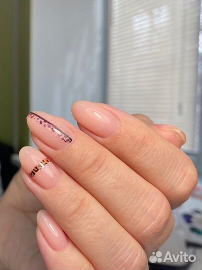 Маникюр, наращивание, покрытие гель-лаком в салоне