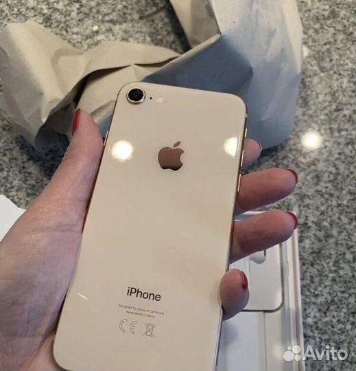 iPhone 8, 64 ГБ