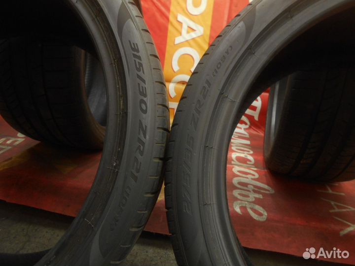 Pirelli P Zero Luxury Saloon 315/30 R21 и 275/35 R21