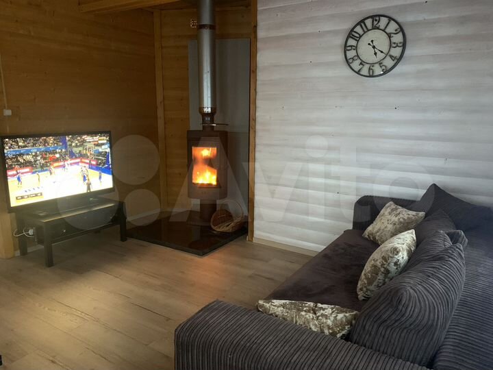 Коттедж 200 м² на участке 20 сот.