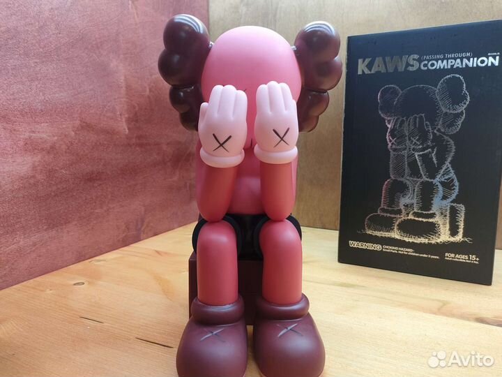 Kaws фигурка Кавс большая 28см Passing Through