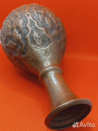 Старинный графин,медь резьба штихелем,19век