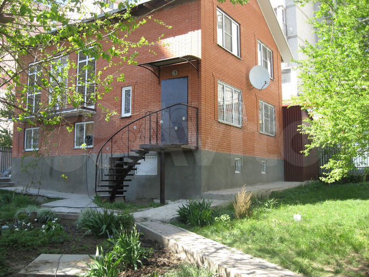 Дом 185 м² на участке 6 сот.