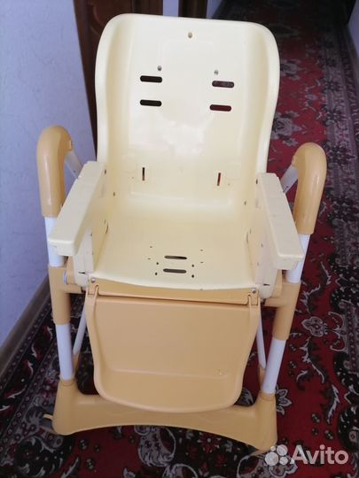 Детский стульчик для кормления