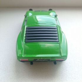 Модель автомобиля 1:43 Lamborghini Miura P400