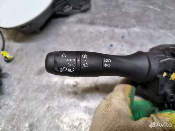 Renault Duster 2 подрулевые переключатели