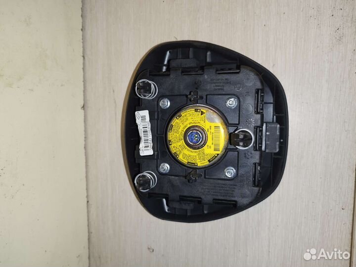 Подушка безопасности в руль Renault Duster