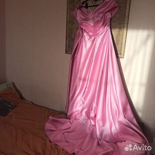 Платье вечернее