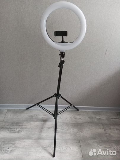 Кольцевая лампа