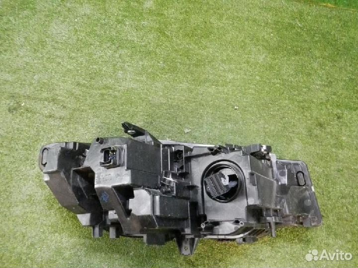 Фара левая BMW 3-Series