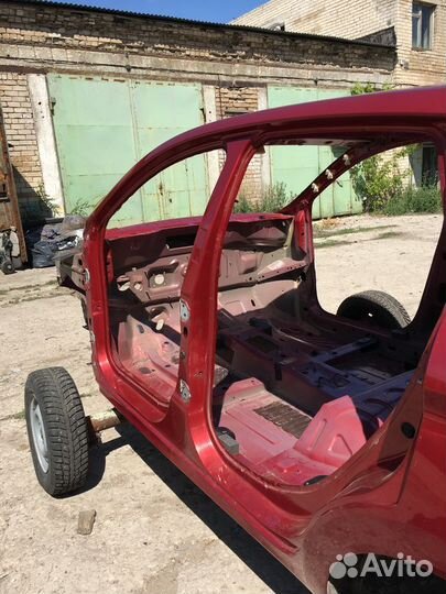 Центральная стойка левая LADA xray 1.6 мт